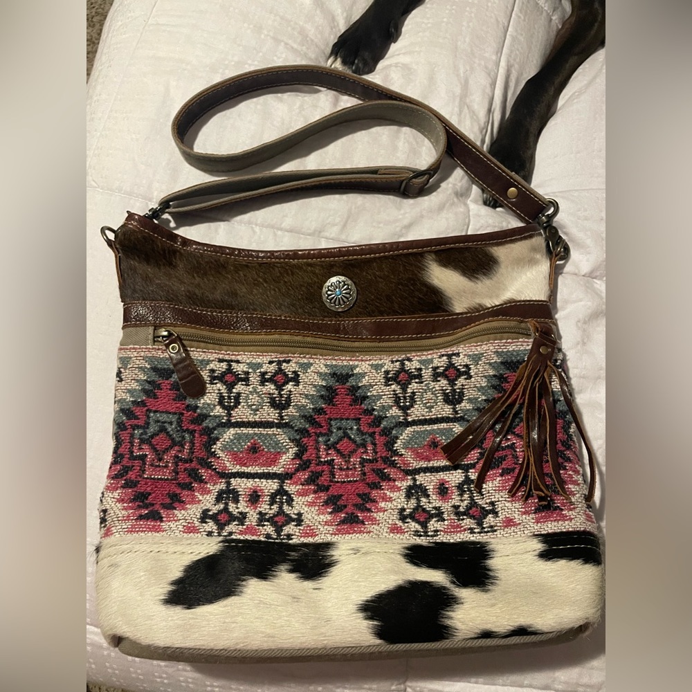 Beautiful Myra purse